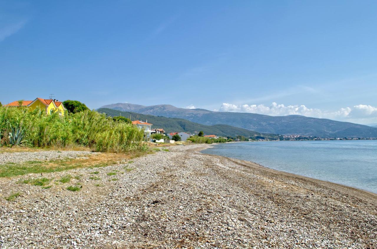 נפפקטוס Epipleon Luxury Suites -105- Δωμάτιο 35Τμ Με Βεράντα 35Τμ Μπροστά Στη Θάλασσα מראה חיצוני תמונה
